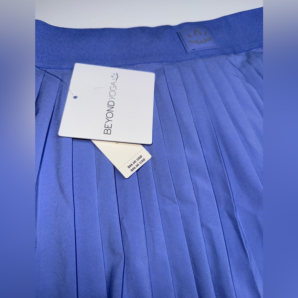 Beyond Yoga lavender skorts with pockets